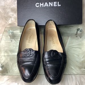 CHANEL Flats and Loafers